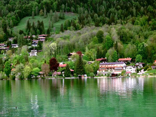 Piękne miejsca w Niemczech: Jezioro Tegernsee